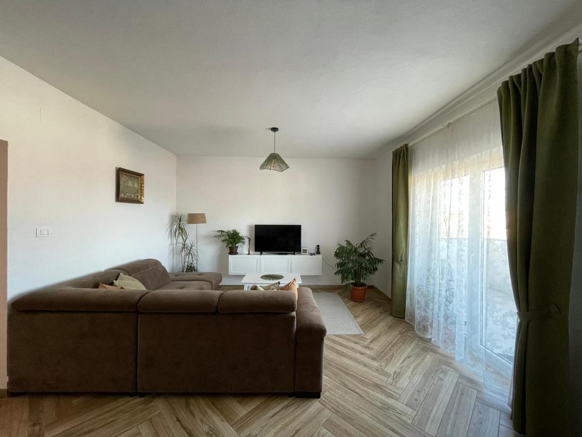 Apartment Marina セニ エクステリア 写真