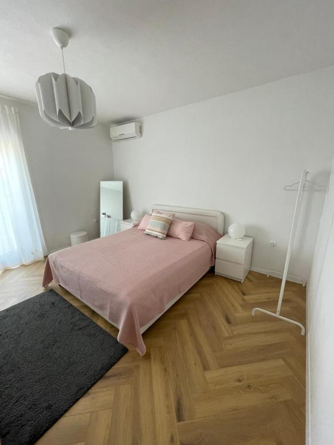 Apartment Marina セニ エクステリア 写真